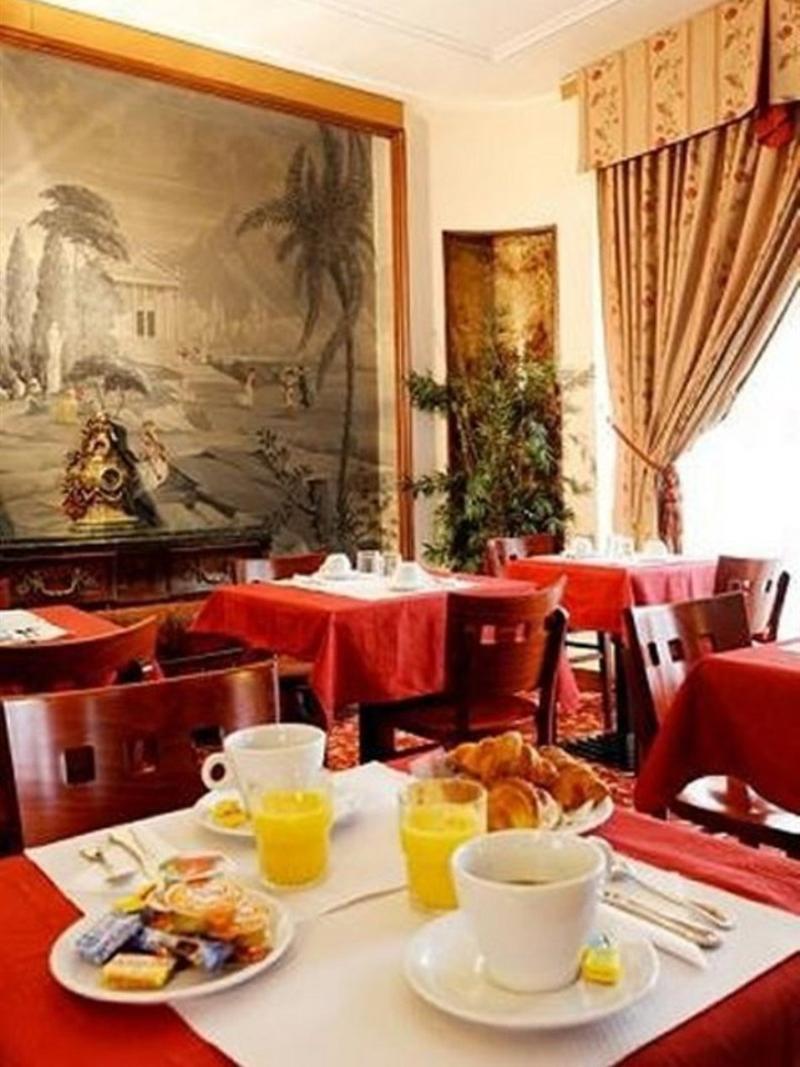 Hotel La Boetie Paris Eksteriør bilde